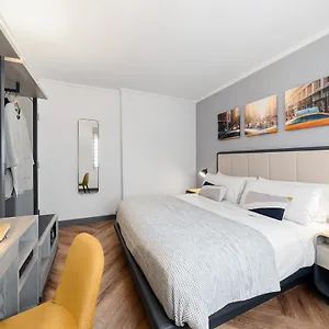 Отель Citadines Connect Fifth Avenue